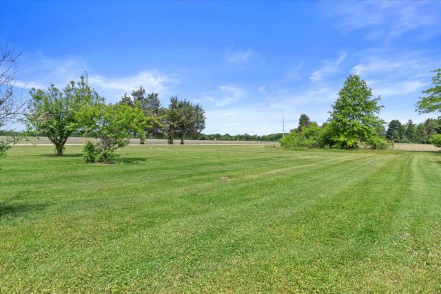 22302 Church ROAD, Kansasville, WI 53139
