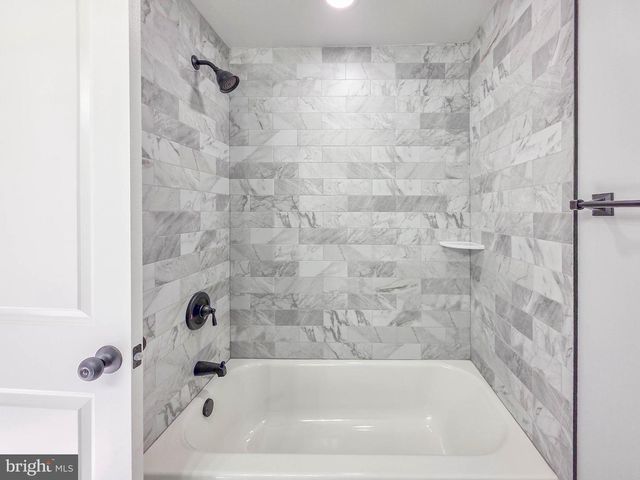 18736 PINTAIL LN, Gaithersburg, MD 20879