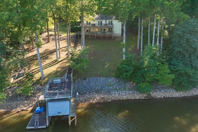 1650 Crafts Church RD, Glade Hill, VA 24092