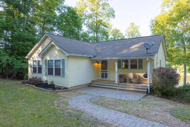 1650 Crafts Church RD, Glade Hill, VA 24092