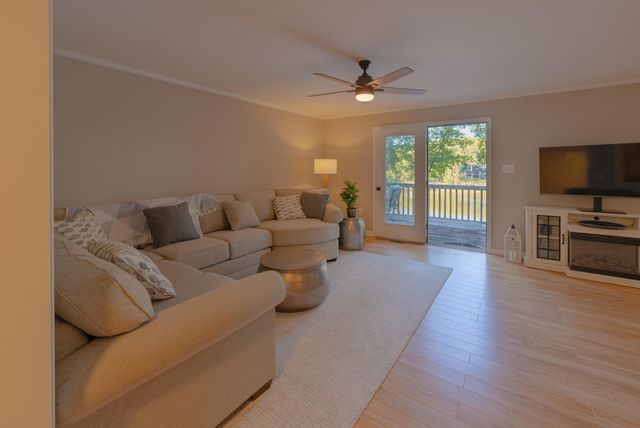 1650 Crafts Church RD, Glade Hill, VA 24092