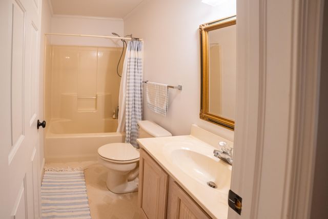 1650 Crafts Church RD, Glade Hill, VA 24092