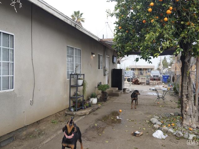 7900 Harold Street, Lamont, CA 93241