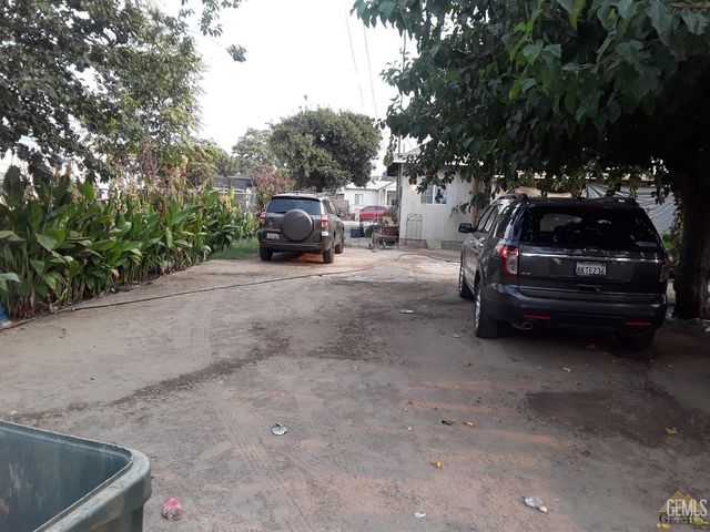 7900 Harold Street, Lamont, CA 93241