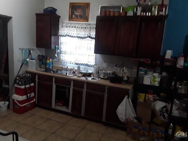 7900 Harold Street, Lamont, CA 93241