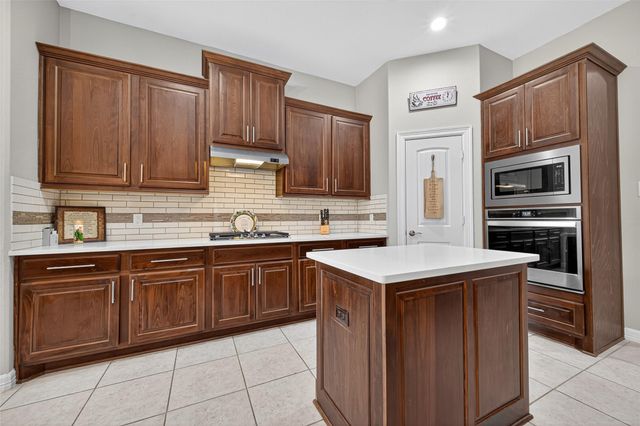 15406 Winterhaven Drive, Tomball, TX 77377