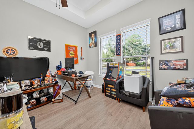15406 Winterhaven Drive, Tomball, TX 77377