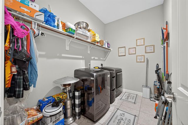 15406 Winterhaven Drive, Tomball, TX 77377
