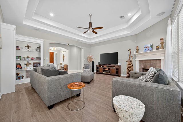 15406 Winterhaven Drive, Tomball, TX 77377