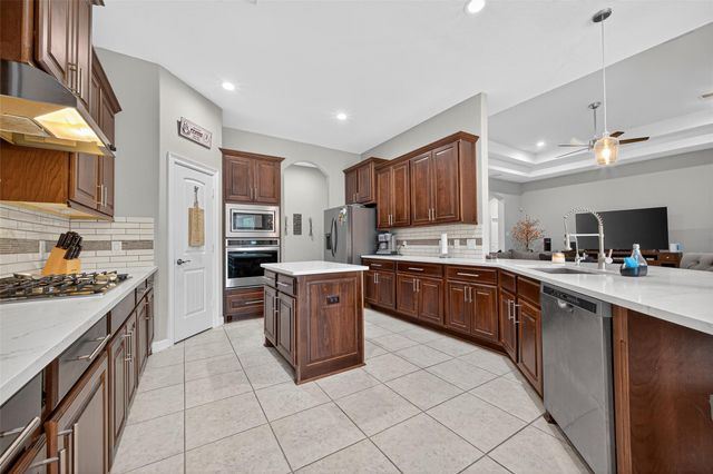 15406 Winterhaven Drive, Tomball, TX 77377