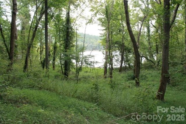 374 E Settings Boulevard NW, Valdese, NC 28690