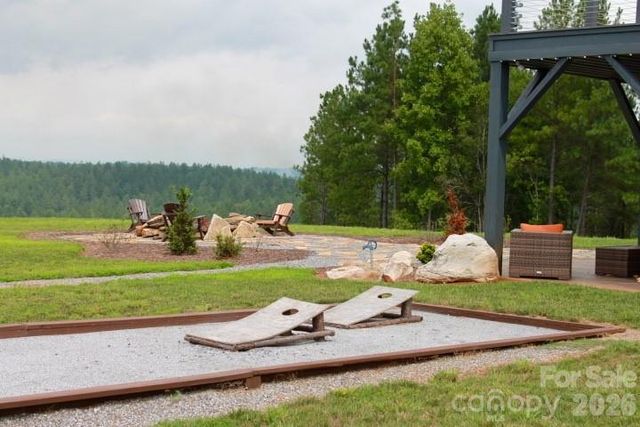 374 E Settings Boulevard NW, Valdese, NC 28690