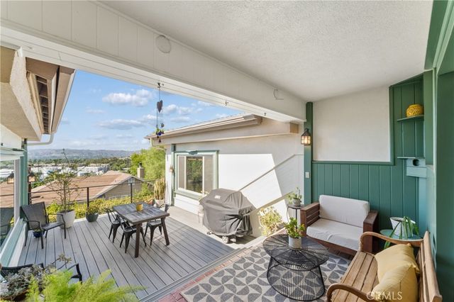 5365 Elvira Road, Woodland Hills, CA 91364