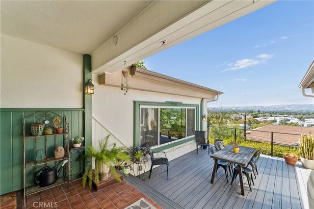 5365 Elvira Road, Woodland Hills, CA 91364