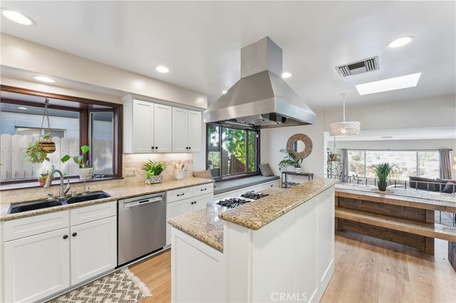 5365 Elvira Road, Woodland Hills, CA 91364