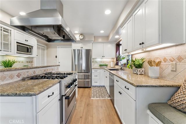 5365 Elvira Road, Woodland Hills, CA 91364