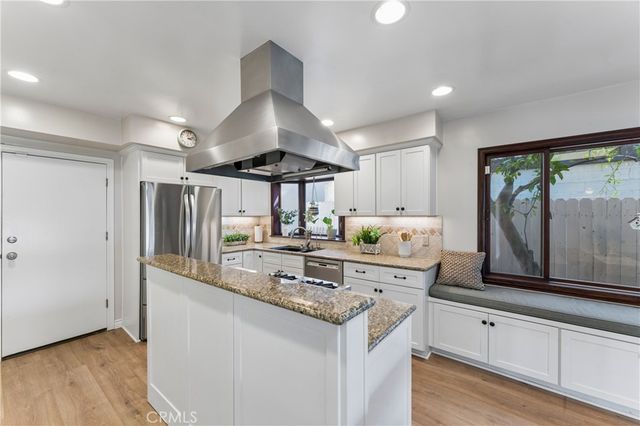 5365 Elvira Road, Woodland Hills, CA 91364
