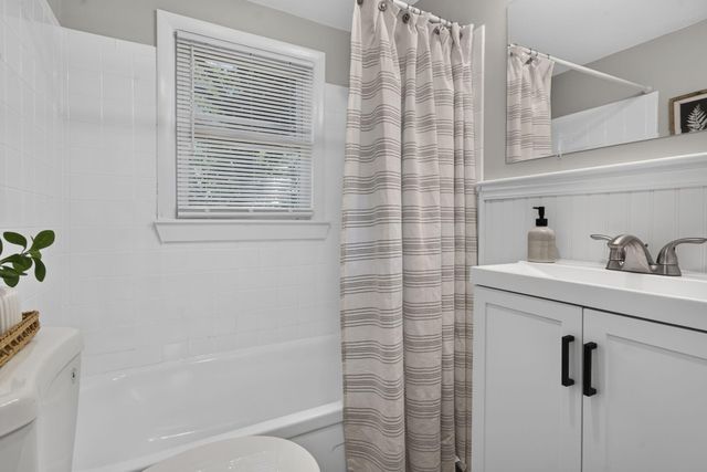 6 Handy Road, Pocasset, MA 02559