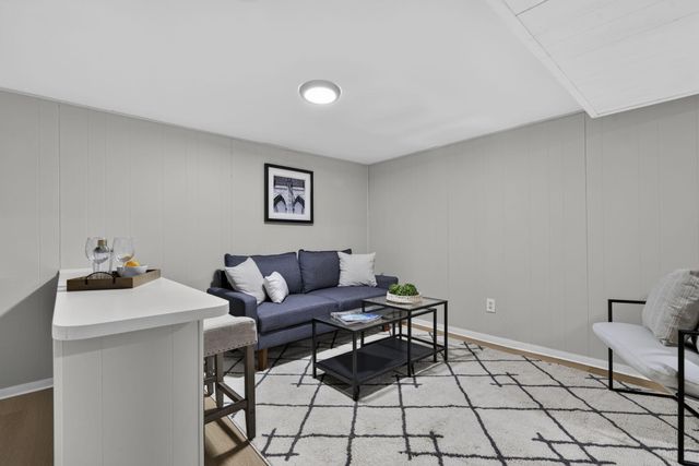 6 Handy Road, Pocasset, MA 02559