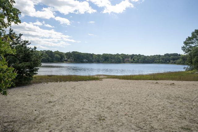 6 Handy Road, Pocasset, MA 02559