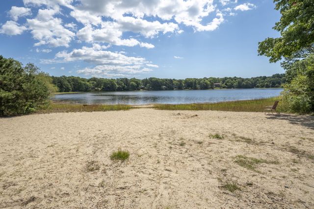 6 Handy Road, Pocasset, MA 02559