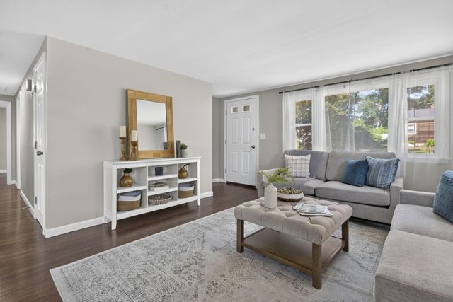 6 Handy Road, Pocasset, MA 02559