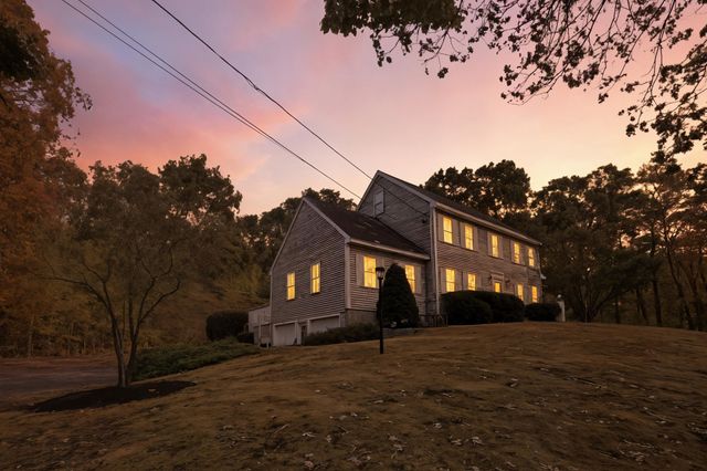 13 Cottonwood Road, Plaistow, NH 03865