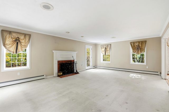 13 Cottonwood Road, Plaistow, NH 03865