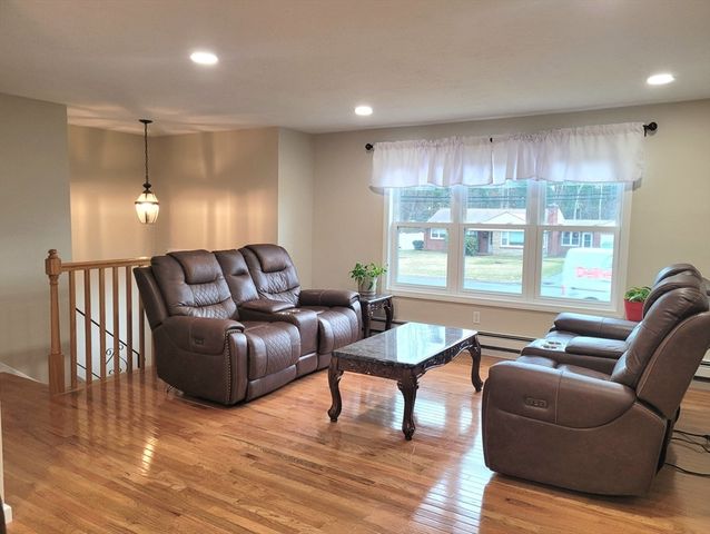 970 Crescent St, Brockton, MA 02302