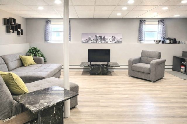 970 Crescent St, Brockton, MA 02302