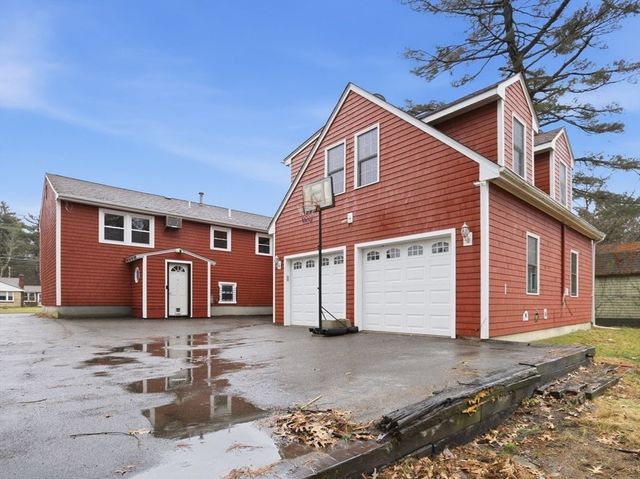 970 Crescent St, Brockton, MA 02302