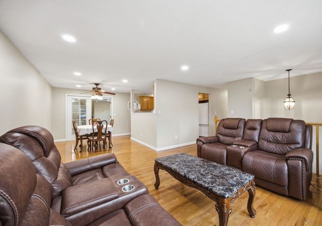 970 Crescent St, Brockton, MA 02302