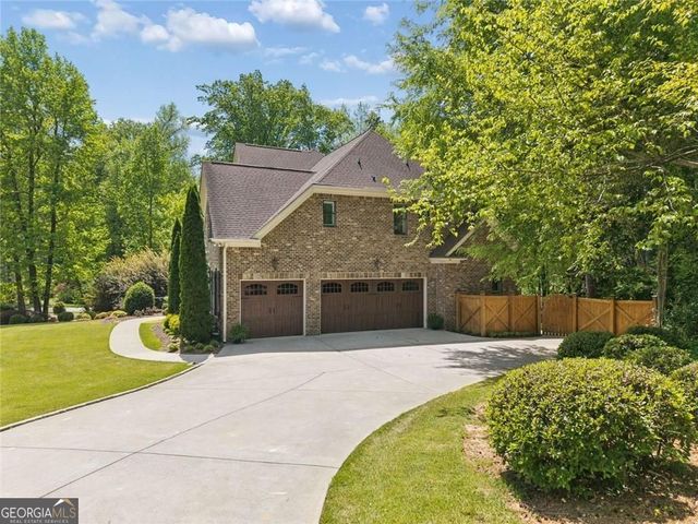 3350 Rennes Drive NE, Brookhaven, GA 30319