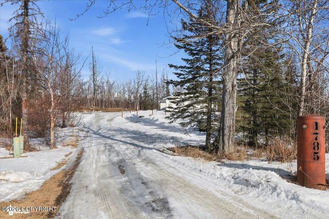 1785 E RAVEN Circle, Wasilla, AK 99654