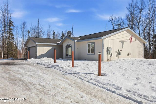 1785 E RAVEN Circle, Wasilla, AK 99654
