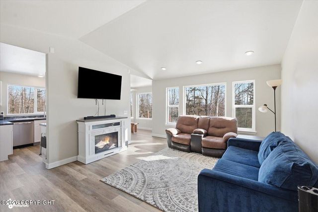 1785 E RAVEN Circle, Wasilla, AK 99654