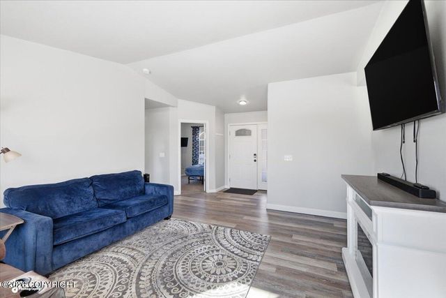 1785 E RAVEN Circle, Wasilla, AK 99654