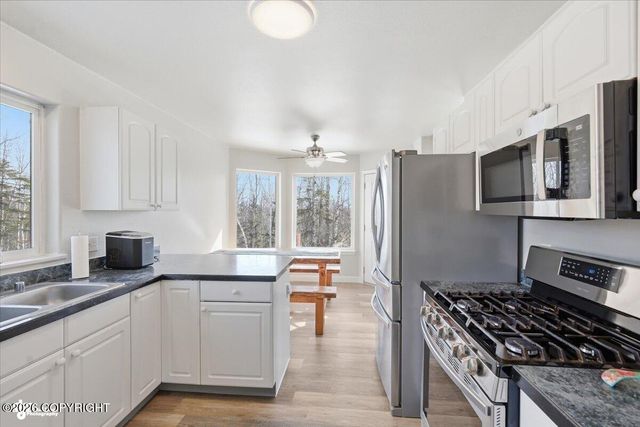 1785 E RAVEN Circle, Wasilla, AK 99654