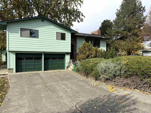 1329 Tamarack, Moscow, ID 83843 property photo