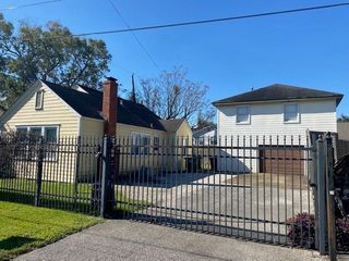 1911 Bradshaw Street A, Houston, TX 77008