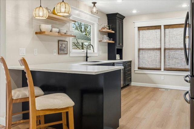 2522 S Grant Avenue, Springfield, MO 65807