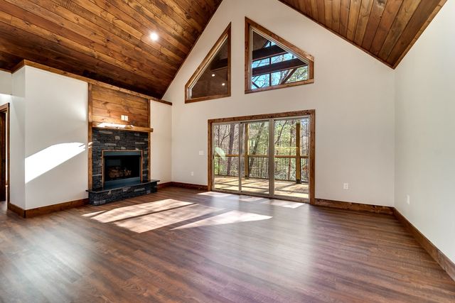 397 Kennelly Loop, Murphy, NC 28906