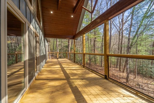 397 Kennelly Loop, Murphy, NC 28906