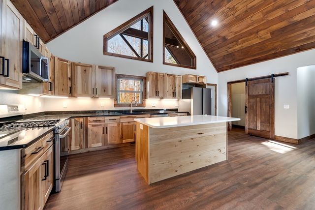 397 Kennelly Loop, Murphy, NC 28906