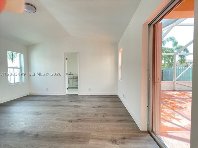 816 Sand Creek Cir, Weston, FL 33327
