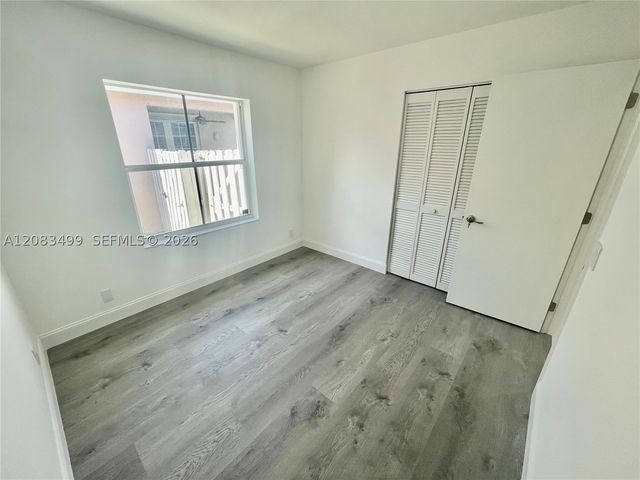 816 Sand Creek Cir, Weston, FL 33327