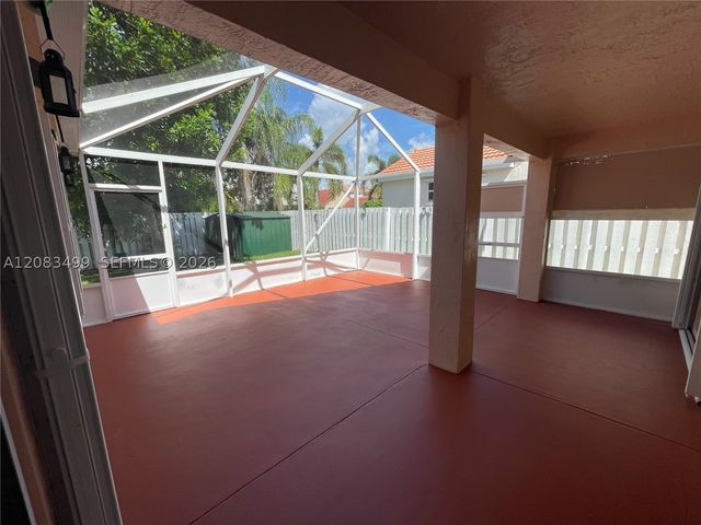 816 Sand Creek Cir, Weston, FL 33327