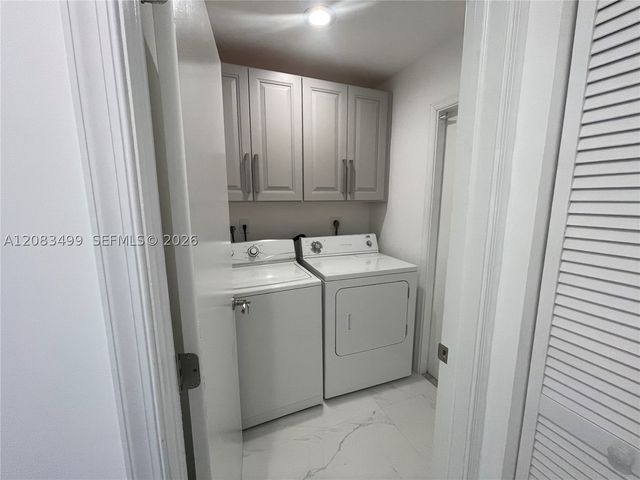 816 Sand Creek Cir, Weston, FL 33327