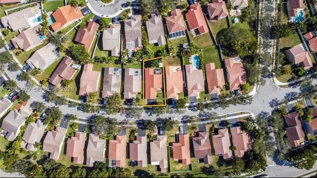 816 Sand Creek Cir, Weston, FL 33327