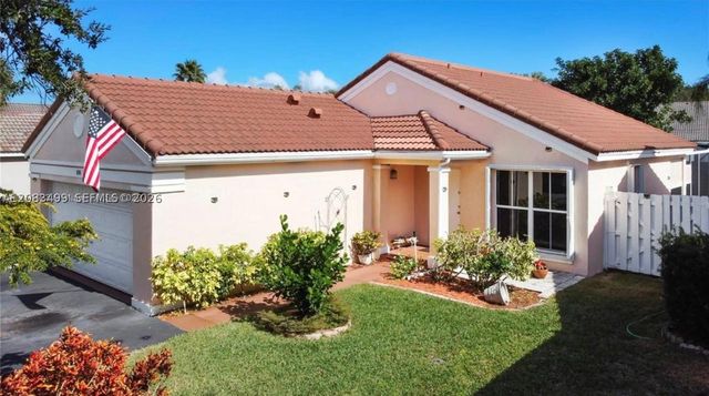 816 Sand Creek Cir, Weston, FL 33327
